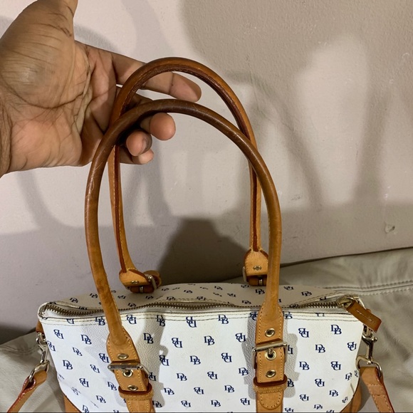 Dooney & Bourke White Leather Domed Satchel Bag - Picture 11 of 15